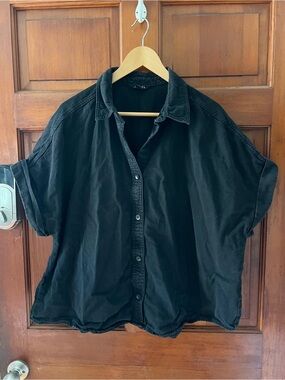 MONKI Oversized Black Button Up Shirt Size L Boxy Cotton Short Sleeve Blouse